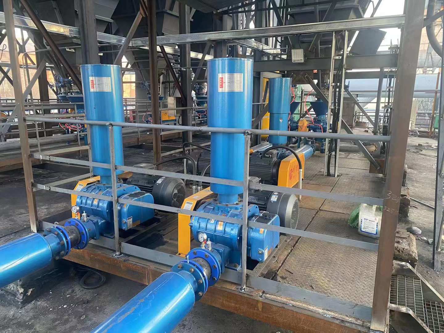 Pneumaattiset pölyhiukkasten kuljetuslaitteet tehokkaaseen materiaalinkäsittelyyn